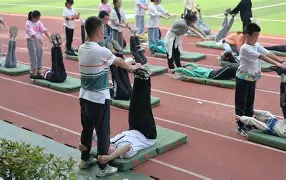 开云-爱游戏-今晨体能课后，那不勒斯扳平良机备战意大利杯，信心回归，身体对抗强度拉满(第二只密勒顿打死了怎么办)