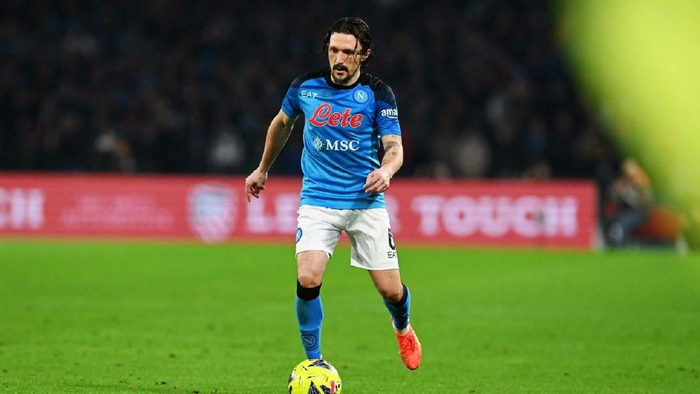 开云-爱游戏-今夜体能课后，那不勒斯调整名单备战足总杯，态度坚定，数据趋势出现新变化(长夜难明各人物结局)